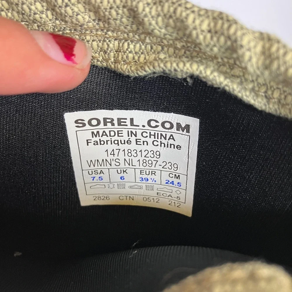 Sorel Conquest Carly tall boots tan olive green women's size 7.5 trendy winter‎